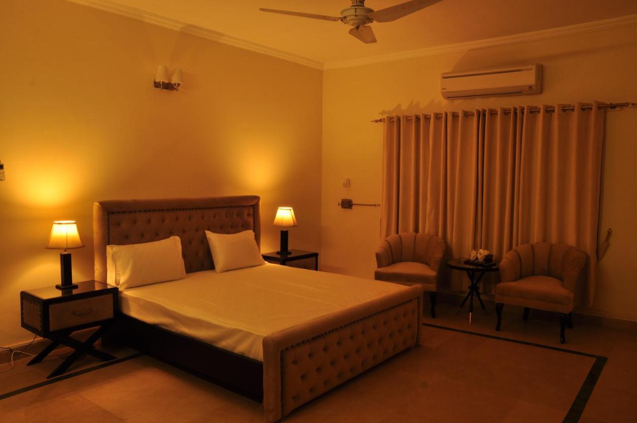 Reina Boutique Hotel - G6/3 Исламабад Экстерьер фото