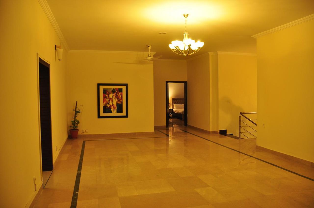 Reina Boutique Hotel - G6/3 Исламабад Экстерьер фото