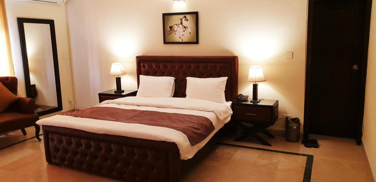 Reina Boutique Hotel - G6/3 Исламабад Экстерьер фото