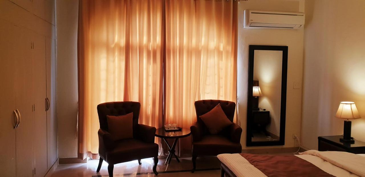 Reina Boutique Hotel - G6/3 Исламабад Экстерьер фото
